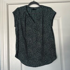 Women’s 41 Hawthorn, forest green and white spotted blouse, Size: Large